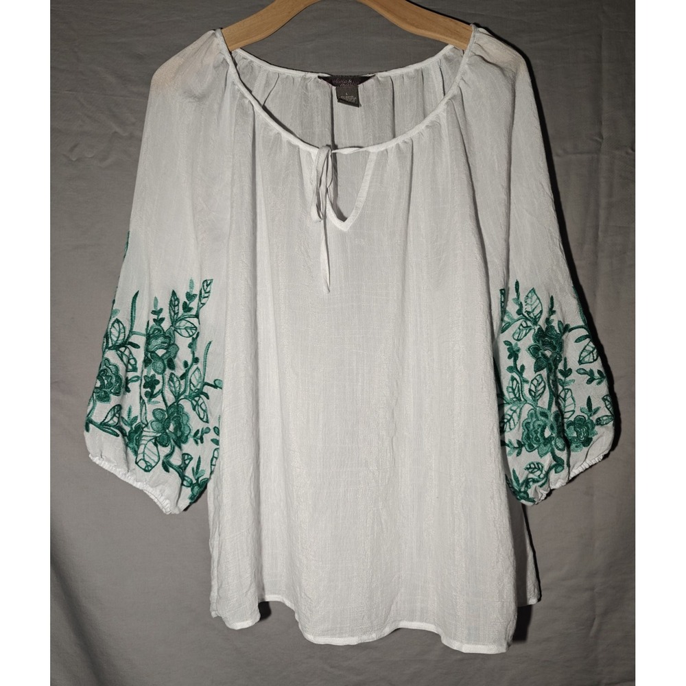 Olivia & Martin Blouse L White Floral Embroidered Peasant Bohemian Summer